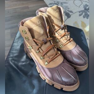 Sperry Women's Brown Leather Footwear